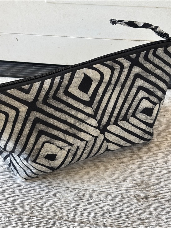 Queen Alaffia Handbags - Large Handmade Batik cosmetic jewelry bag Queen Alaffia Ghana